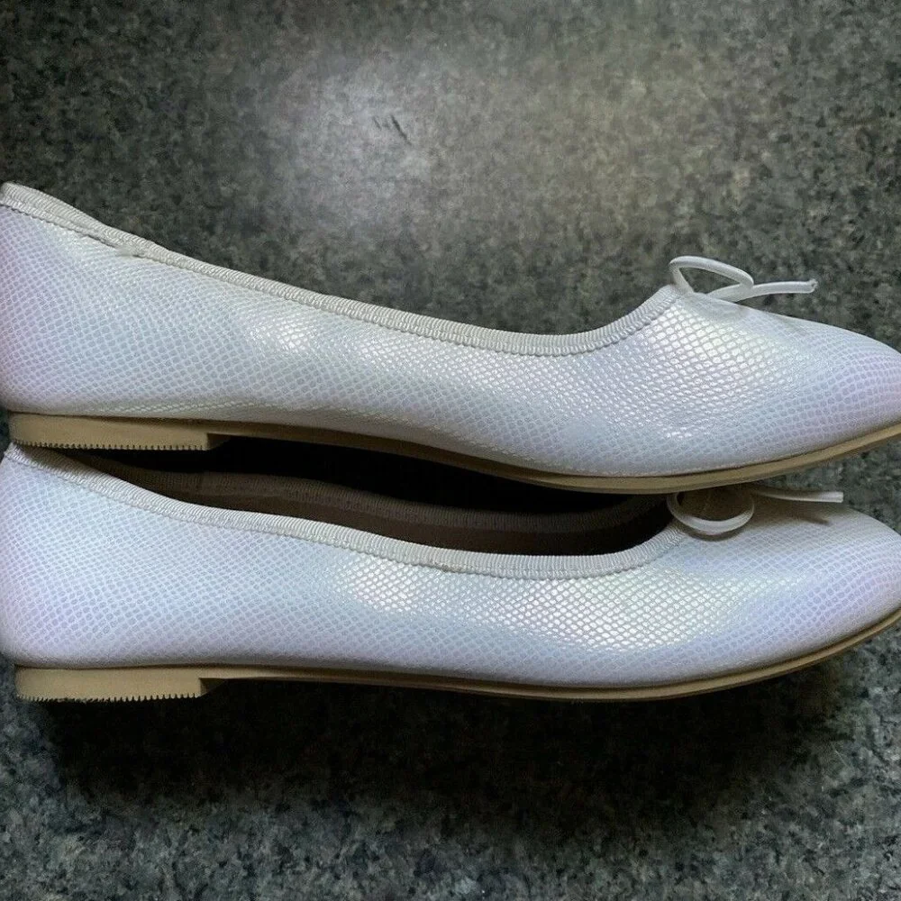 Cat & Jack Girls Ballet Flats White Faux Leather Bow 3 irridescent